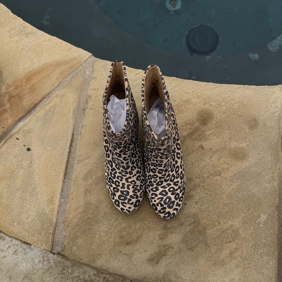 Mia Limited Edition Leopard Print Ankle Booties with Chunky Heel 8.5 - Picture 4 of 13